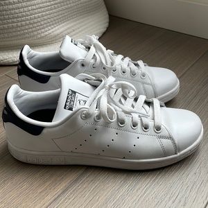 Adidas Stan Smiths, Navy / White, Women’s Size 7